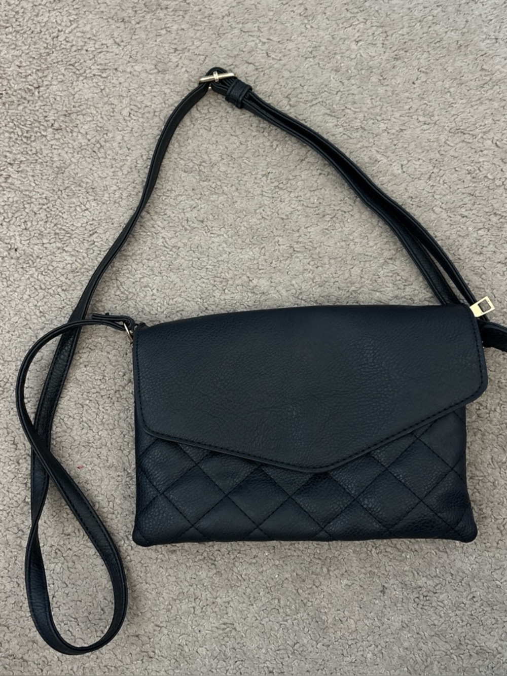 Black Quilted Crossbody Bag - Classic Women's Shoulder Purse